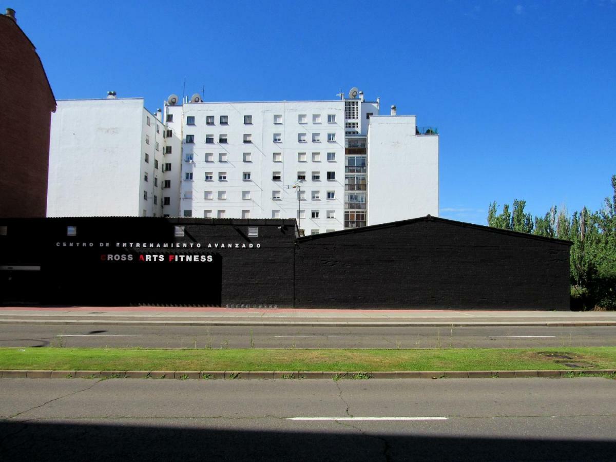 Www Parques De La Catedral Travel Com Parking Privado Gratis Apartman León Kültér fotó
